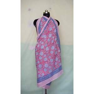 ผ้าพันคอพิมพ์ลายดอกไม้แบบบล็อกพิมพ์ด้วยมือ ผ้าปาเรโอผ้าฝ้าย ผ้าคลุมชายหาดยอดนิยม ผ้าซารองอินเดียเนื้อนุ่ม ราคาขายส่ง - Product Image 1