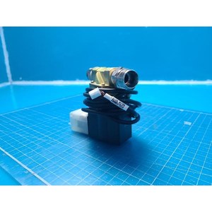 Válvula Solenoide Piloto de 2 Puertos SMC VXZ2230-03-5DZ1 Usada Como Parte del Equipo Legacy Semiconductor - Product Image 4