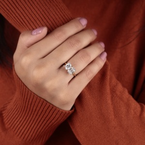 แหวนเพชร Toi Et Moi ทอง 14K มรกตและเพชรทรงหยดน้ำ แหวนหมั้นเรียบหรู แหวนแต่งงานดีไซน์เฉพาะ แหวนขอแต่งงานสุดพิเศษ ของขวัญสำหรับเธอ - Product Image 3