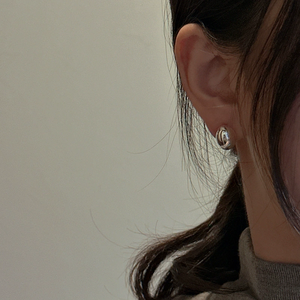 S925 Sterling Silver Korean Minority Design Peas Hoop Earrings Simple Fashion Commuter Ear Jewelry - Product Image 3