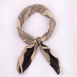 Craftjaipur Bandana carré en coton doux et respirant, imprimé au bloc Bagru, écologique, style été, vente en gros, 55*55cm, pour femme - Product Image 5