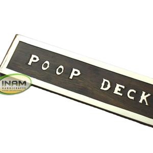 Placa de nombre de madera náutica antigua de alta calidad 'POOP DECK' decorada con trabajo de incrustaciones de latón regalos novedosos - Product Image 1