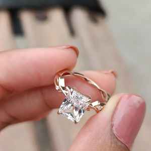 Anillo de Oro 14k con Diamante de Laboratorio Corte Radiante Inspirado en Ramas Naturales, Anillo de Promesa Certificado IGI para Mujer, Anillo de Boda de Lujo - Product Image 2