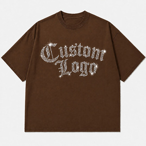 Camiseta Oversize Personalizada con Letras Góticas de Diamantes de Imitación para Hombre, Estilo Urbano, Manga Corta, Tejida, Cuello Redondo, Gráfico, Marrón - Product Image 3