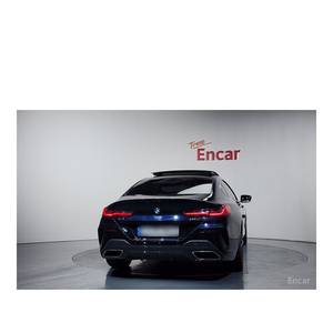 BMW Serie 8 840i XDrive M Sport Gran Coupé Enero 2020 131.136 km Caja de Cambios Automática Volante a la Izquierda Asientos de Cuero Cámara Trasera - Product Image 4