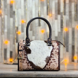 Bolso de mano de cuero de lujo con panel de piel de vaca y diseño floral, bolso tipo duffel Speedy estampado, bolso de mano de cuero de lujo - Product Image 1