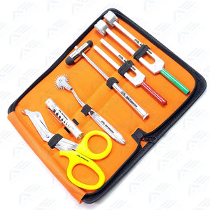 Kit d'outils pour étudiants en médecine de 6 pièces : Mallette de percussion réflexe, Lampe stylo Buck Hammer, Diapason C 128 C 512, Ciseaux à pansements 7,25 pouces - Product Image 5
