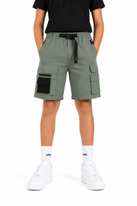 Shorts cargo vert sauge pour enfants, bas de tenue d'été utilitaires, shorts en mélange de coton de qualité supérieure, design multi-poches, ceinture ajustable - Product Image 4