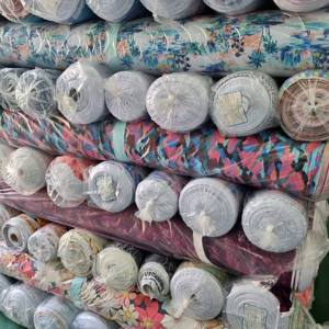 Fabriqué en Corée, 95% polyester, 5% élasthanne, tissu ITY imprimé, lot de tissus en stock, nombreux motifs floraux, meilleure qualité, designs magnifiques. - Product Image 2