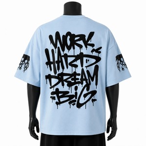 เสื้อยืดคอกลมแขนสั้นสีฟ้าอ่อนพรีเมียม 220gsm ผ้าคอตตอนหวีพิเศษ สไตล์สตรีท พิมพ์ลายกราฟิก สำหรับผู้ชาย ใส่ได้ในฤดูร้อน - Product Image 5