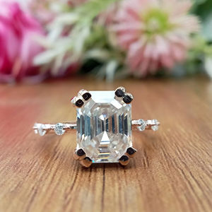 Anillo de Compromiso Unisex con Diamante de Corte Esmeralda de 2.5ct, Clásico, Solitario, VVS/VS, Cultivado en Laboratorio, Oro Sólido de 10K, Certificado IGI, para Fiesta - Product Image 5