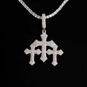 Collier pendentif triple croix Moissanite de luxe serti de pierres, couleur D VVS, en argent sterling 925, bijoux chrétiens Hip Hop - Product Image 3