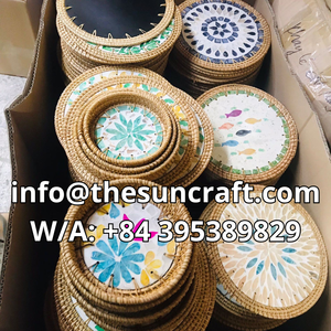 Set de table en rotin tressé haut de gamme, mosaïque de coquillages naturels, tapis fait main au Vietnam pour intérieur côtier - Product Image 5