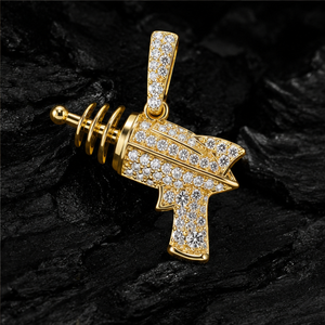 Pendentif unisexe en or 10K, style vintage, tendance hip-hop, personnalisé, massif, minimaliste, avec diamant de laboratoire taille brillant en forme de pistolet à rayons et d'épée - Product Image 4