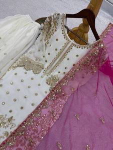 Ensemble Kurti et Palazzo en Soie Pure Fandy de Qualité Supérieure avec Broderies Lourdes, Sequins, Découpes et Dupatta en Voile Papillon Doux - Product Image 5