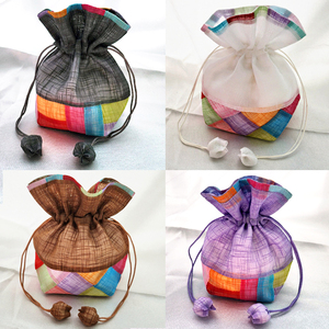 [Goyu] Pochette carrée traditionnelle coréenne Bokjumeoni en tissu coloré avec cordon de serrage, sac cadeau porte-bonheur, rangement de bijoux fait main - Product Image 1