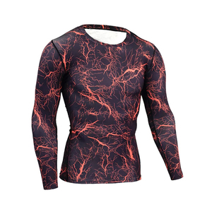 Chemises de compression pour hommes en polyester et élasthanne de haute qualité, sur mesure, couleur unie, pour la gym et le fitness. - Product Image 5