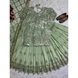 Women's Beautiful Party Wear <b>Top</b> <b>Lehenga</b> with Fancy Border Work for Special Occasions - Product Image 3