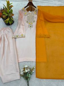 Dernier modèle de Salwar Kameez pakistanais pour femme, en soie brodée, coupe ample, longueur ras du sol, avec ensemble Palazzo et Dupatta en organza, pour mariage - Product Image 3