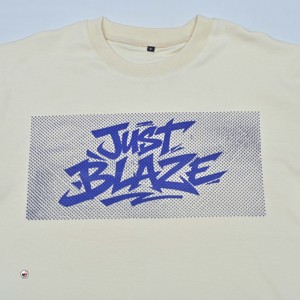เสื้อยืดคอกลมแขนสั้นสีครีมสำหรับผู้ชาย Just Blaze ทรงปกติ สวมใส่สบาย ผลิตจากผ้าเจอร์ซีย์ถัก 100% ผ้าฝ้าย พิมพ์ลายตัวอักษร - Product Image 6