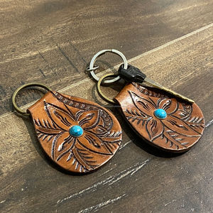 Llaveros de cuero tallados a mano, llaveros de cuero con forma exótica bonita, accesorios de cuero, llaveros bonitos para unisex - Product Image 4