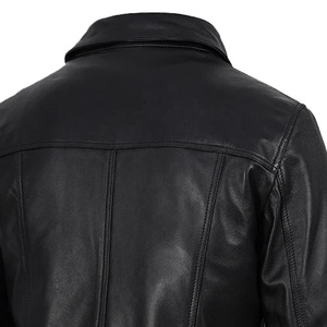 เสื้อเชิ้ตหนังสีดำสำหรับผู้ชาย แขนยาว ปกคอพับ มีกระเป๋าหน้าอก กระดุมแถวเดียว สไตล์นักขี่มอเตอร์ไซค์ เหมาะสำหรับใส่ในฤดูใบไม้ร่วง - Product Image 4