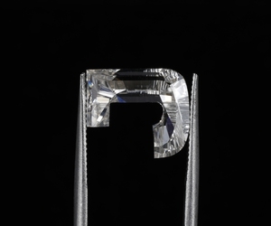 Diamante único de 2.50 ct con corte en J, cultivado en laboratorio, VVS-VS, color E,F, CVD, piedra suelta de fantasía, diamante alfabético cultivado en laboratorio, hecho a pedido. - Product Image 3