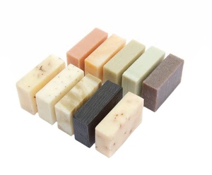 Découvrez la fraîcheur de l'océan avec le savon aux herbes - Product Image 1