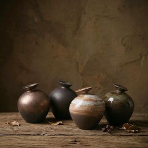 Vase en céramique artisanal de haute qualité, style Wabi-Sabi vintage, en grès cuit au four, pour table, par UO INDIA - Product Image 4