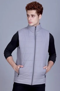 Chaleco Acolchado Sin Mangas para Hombre de la Mejor Calidad, Ligero y Resistente al Viento, para Senderismo y Uso en Exteriores en Invierno, Disponible para la Venta - Product Image 4