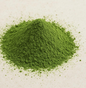 Poudre de feuilles de Moringa séchées sauvages, qualité alimentaire, extraction par solvant, emballée sous vide pour ingrédients à base de plantes et alimentaires - Product Image 3