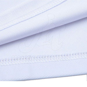 Tenue de football de qualité professionnelle comprenant un maillot et un short en matériau respirant et léger, en vente - Product Image 6