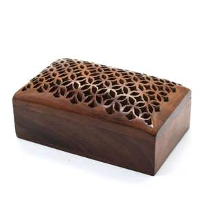 Wooden <b>Storage</b> <b>Box</b> Metal Lock Natural Finish <b>Toys</b> Organizer Keepsake Chest Decorative Gift <b>Storage</b> Case Modern Luxury Design - Product Image 2