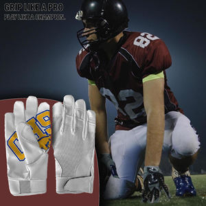 Gants de football américain personnalisés de haute qualité avec grip en latex, gants de receveur de qualité supérieure pour le football, personnalisables avec logo imprimé - Product Image 5