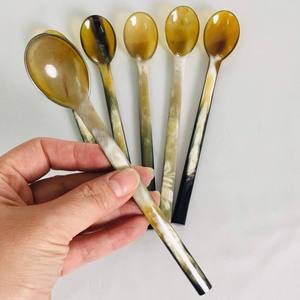 Nouvel arrivage : Ensemble de couverts en corne polie au design thématique, cuillères et fourchettes, la meilleure vaisselle avec finition personnalisée - Product Image 1