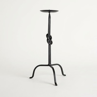 Ensemble de porte-bougies coniques en métal martelé argenté moderne, design élégant et minimaliste pour la décoration de table, les mariages et les fêtes de Noël