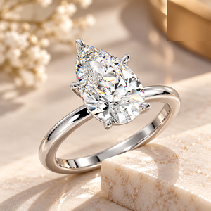 Bague de fiançailles élégante en moissanite solitaire avec pierre centrale taille coussin en or blanc poli - Product Image 6