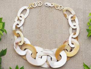 Magnifique collier en corne de buffle naturelle, pendentif artisanal en corne, ensembles de bijoux tendance pour accessoires féminins - Product Image 2