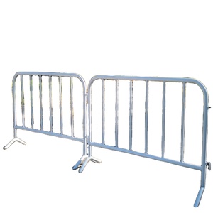 Barreras de Control de Multitudes con Tres Tipos de Patas de Apoyo para Uso en Exteriores, Venta Caliente, Fácil de Montar, Estructura Metálica - Product Image 1