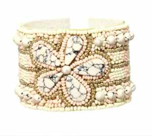 Pulsera de Resina Ancha de Color Personalizado, Diseño de Ángel del Amor, Ecológica, Hecha a Mano, Modelo Personalizado - Product Image 3