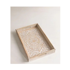 Plateau de service artisanal en bois pour repas, boissons, fruits, apéritifs, desserts et service en cuisine lors des activités quotidiennes à la maison - Product Image 3