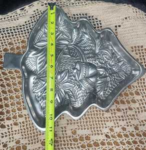 Tree-Shaped Stainless Steel Eco-Friendly <b>Decorative</b> <b>Plate</b> Engraved Floral Bell Design Modern Handmade Serving Tray for Back - Product Image 4