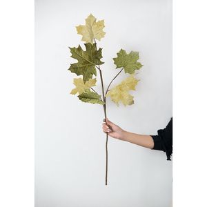 Set di 6 decorazioni a forma di foglia d'acero in velluto da 35 pollici per il raccolto autunnale e il Ringraziamento; decorazioni botaniche per la tavola e decorazioni per la tavola - Product Image 4
