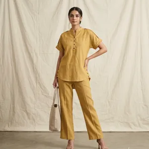 Conjunto de Dos Piezas para Mujer en Color Mostaza, Top de Manga Corta con Cuello Mandarín y Pantalones Rectos, Estilo Casual Étnico, Corte Holgado - Product Image 5