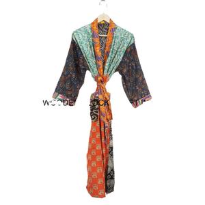 Hermoso y Elegante Kimono de Satén con Estampado Floral Estilo Vintage para Mujer, Ropa de Playa Larga de Verano con Parches, Ropa de Dormir - Product Image 1