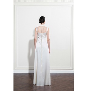 Robes décontractées pour femmes à faible MOQ, modèle Oriel Drapeless, en satin Mission, coupe trapèze, 89 % triacétate, 11 % polyester, style moderne - Product Image 5