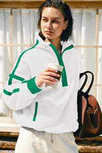 Sudadera con capucha extragrande para mujer, blanca con paneles verdes en contraste, media cremallera, forro polar, manga larga, estilo casual urbano, ecológica - Product Image 3