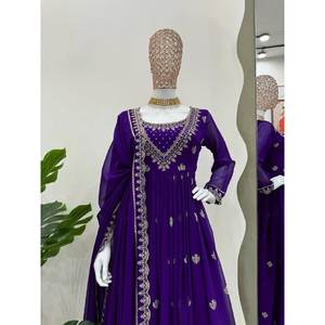 Thread and Sequence Work Top-Bottom y Dupatta Set para elegantes vestidos de fiesta de graduación - Product Image 4