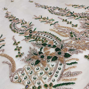 Tela de Encaje Bordada Verde Esmeralda de Lujo con Lentejuelas Doradas, Tul con Cuentas Pesadas para Vestidos de Novia y de Noche - Product Image 2