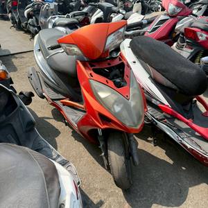 Motocyclettes d'occasion de marque japonaise Yamaha Suzuki, exportées par des professionnels taïwanais, à bas prix - Product Image 2